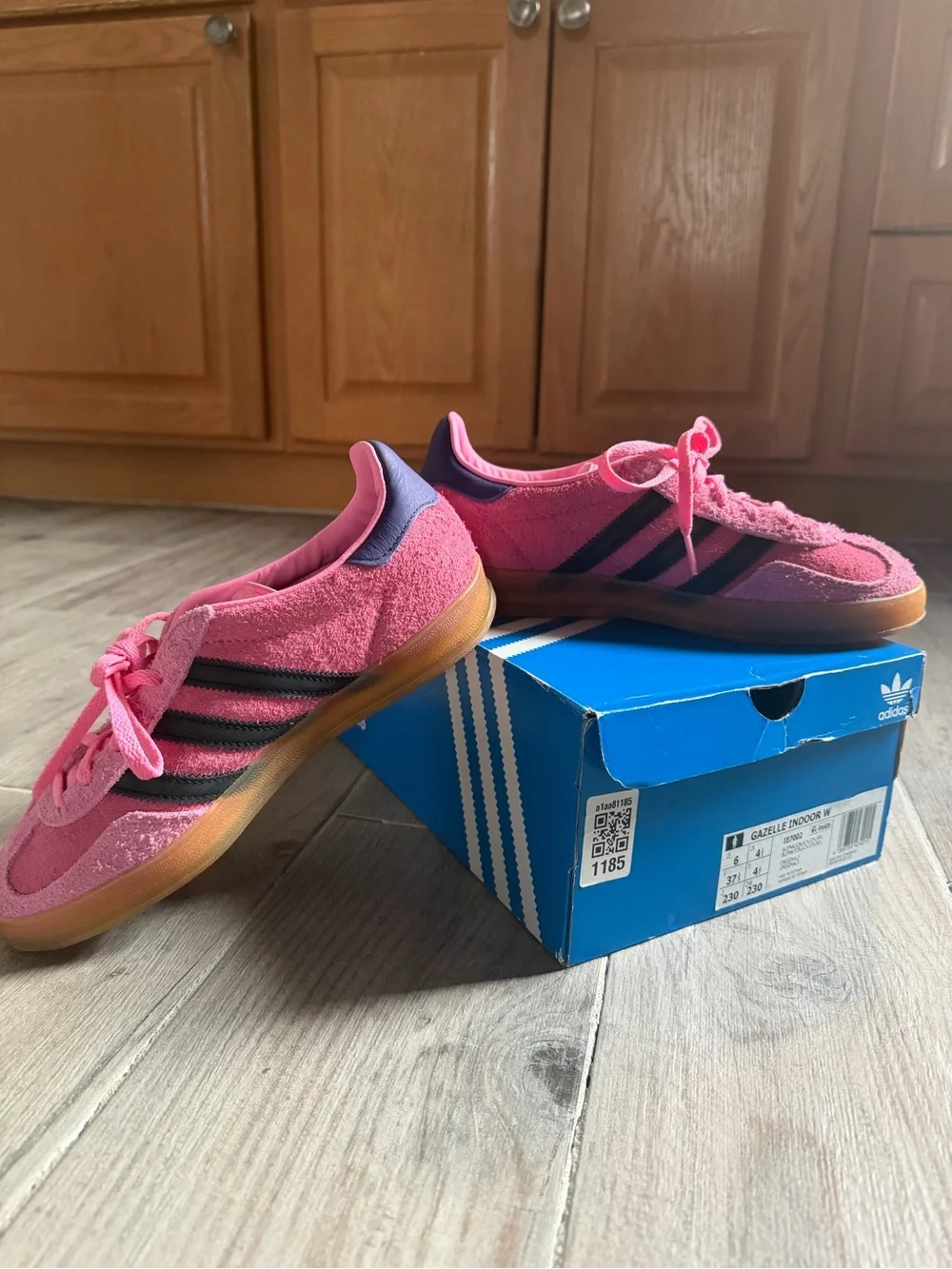 Women’s Gazelle 'Bliss Pink Purple' – Size US 6 W